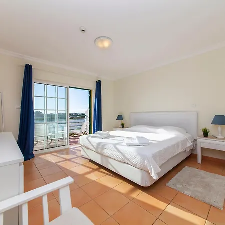 B85 - Seasun Step In Da Rocha *