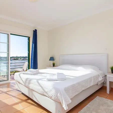 B85 - Seasun Step In Da Rocha *