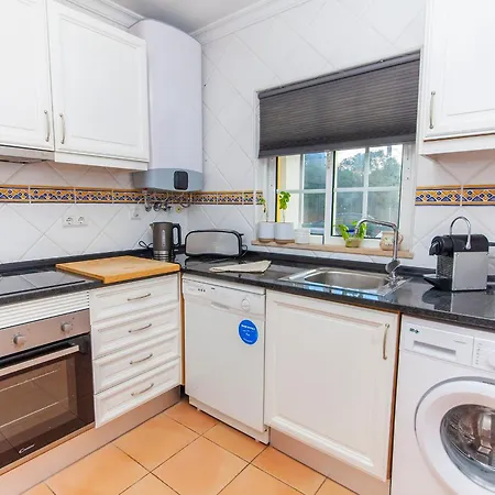 B85 - Seasun Step In Da Rocha